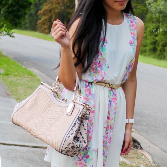 Coach Coach Blush Pink Python Embossed Leather Madison Pinnacle Carrie Tote - Picture 9 of 16